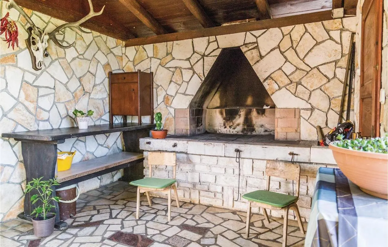 Amazing Apartment In Radmani With Wifi