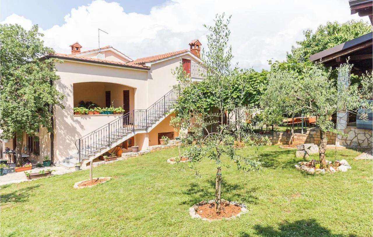 Amazing Apartment In Radmani With Wifi